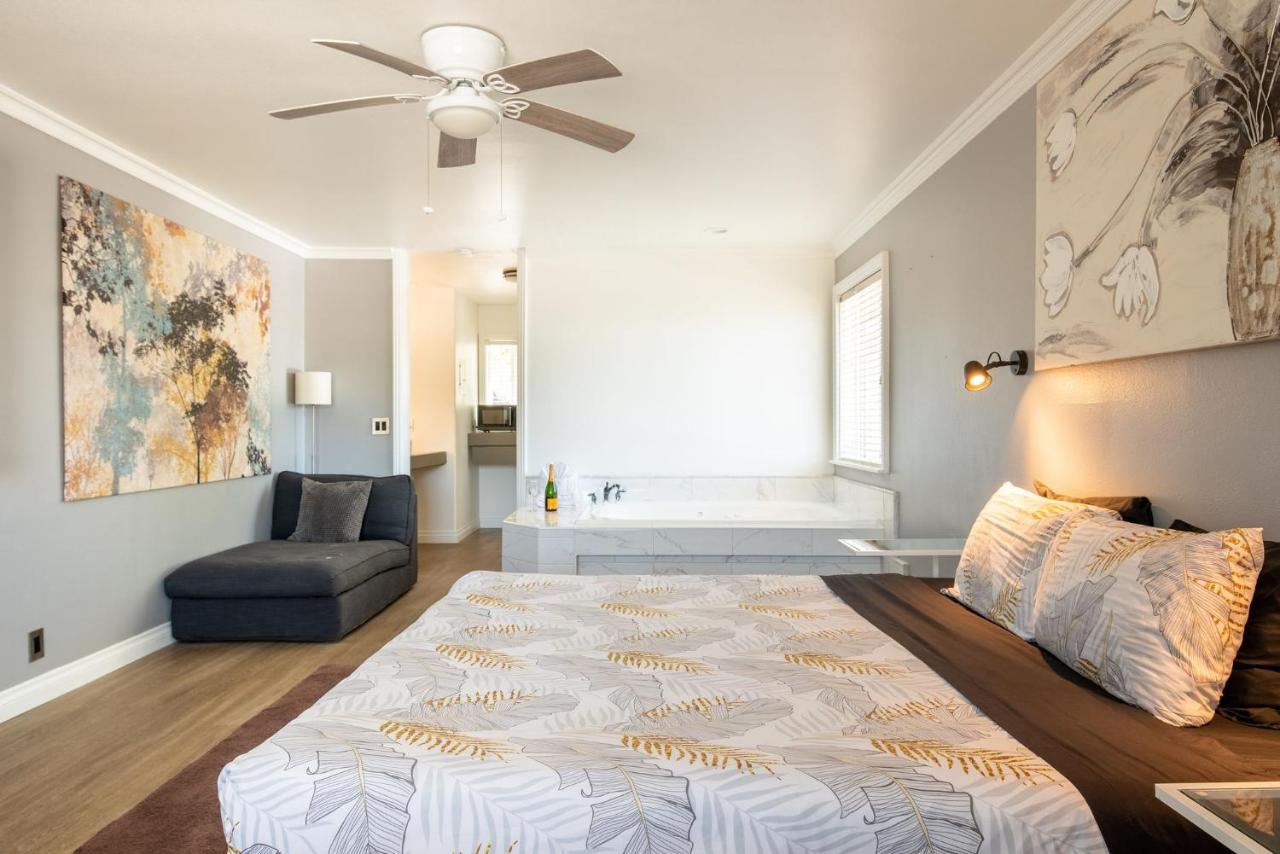 Big Bear Spa Suites Big Bear Lake Bagian luar foto