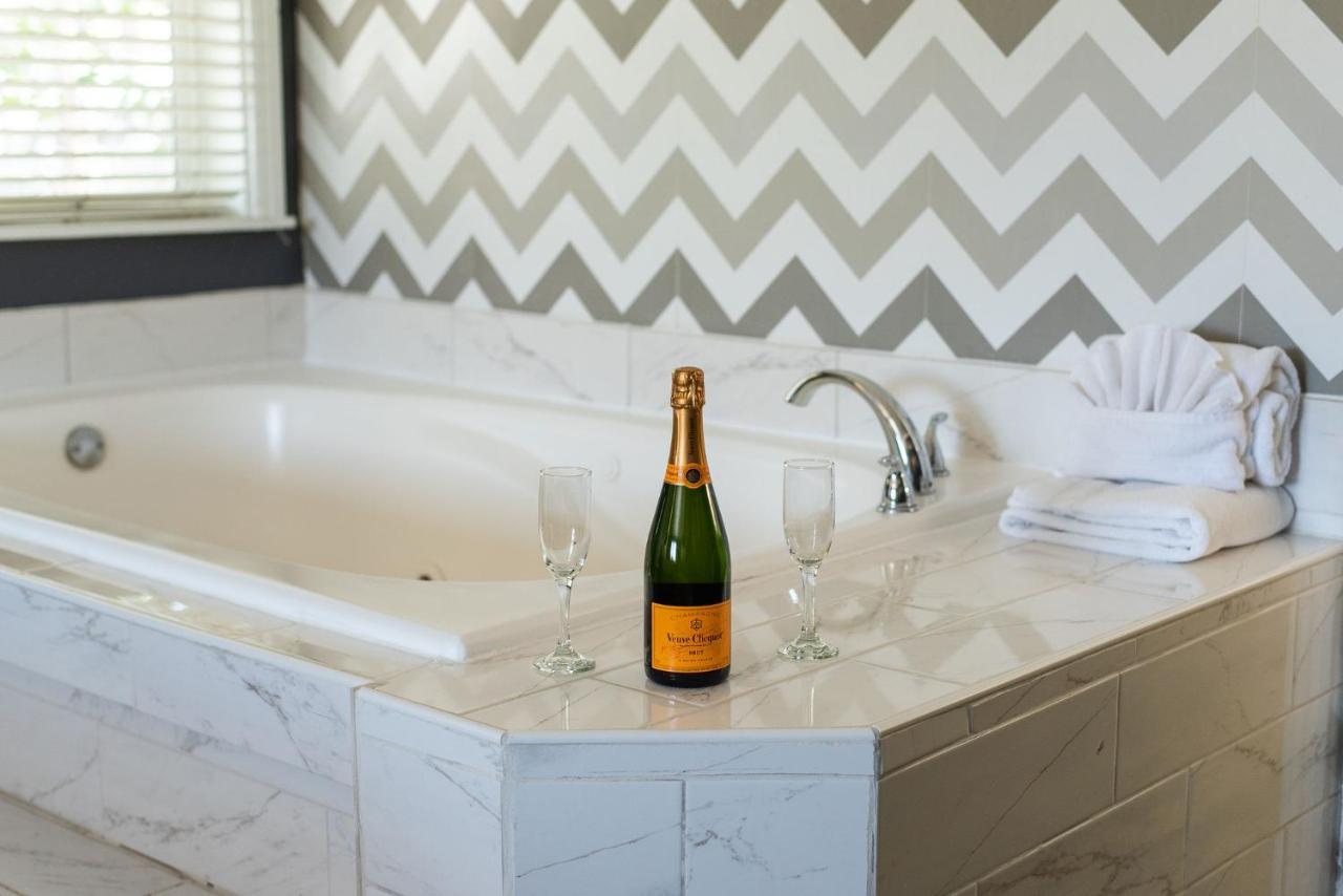 Big Bear Spa Suites Big Bear Lake Bagian luar foto
