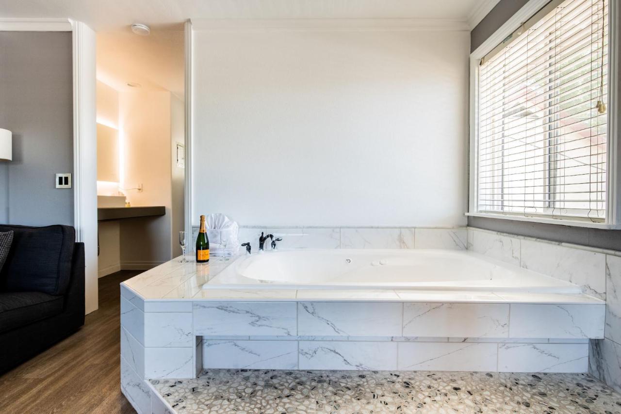 Big Bear Spa Suites Big Bear Lake Bagian luar foto