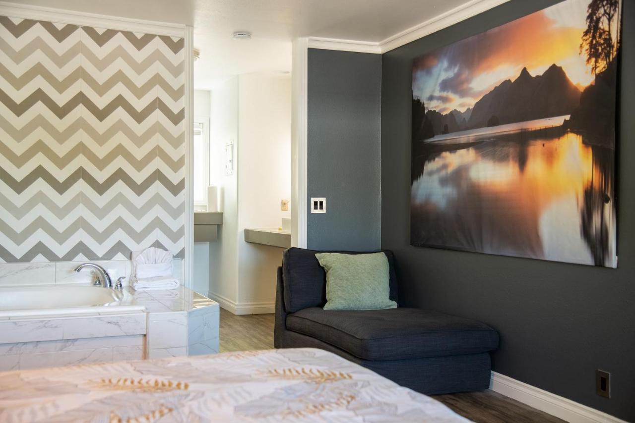 Big Bear Spa Suites Big Bear Lake Bagian luar foto